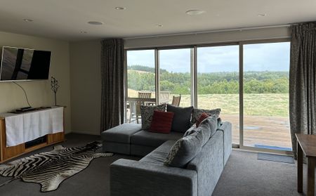 Two Bedroom Semi Furnished Cottage - Photo 3