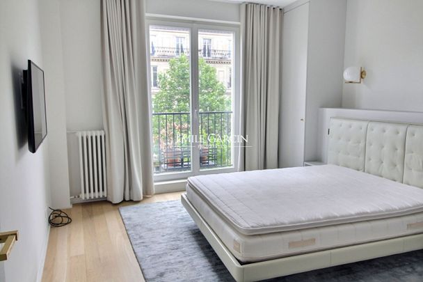 Paris 7ème - Location meublée - Saint Germain des prés -123m² - Photo 1