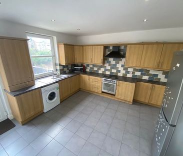 3 bed Terraced - To Let - Photo 1