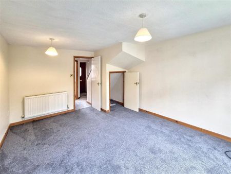 2 bedroom terraced house to rent - Photo 4