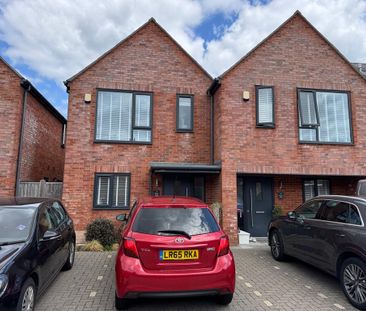 3 bedroom semi-detached house to rent - Photo 1
