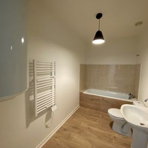 Location Appartement 1 pièce 28m² CHATEAUBRIANT 44110 - Photo 3