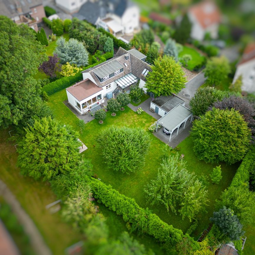 Zu vermieten: Großzügiges Einfamilienhaus mit Garten - Foto 1