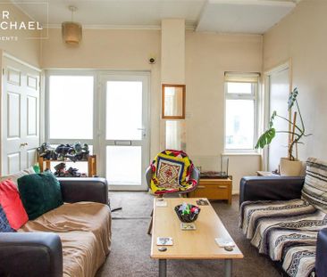 4 bedroom terraced house to rent - Photo 1