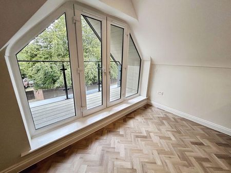 2 bedroom penthouse to rent - Photo 2