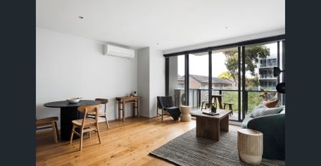 Stylish 1-Bedroom with Free Unlimited Wi-Fi (Valued at $750) | Secure Parking | Parkside Living in Parkville - Photo 2