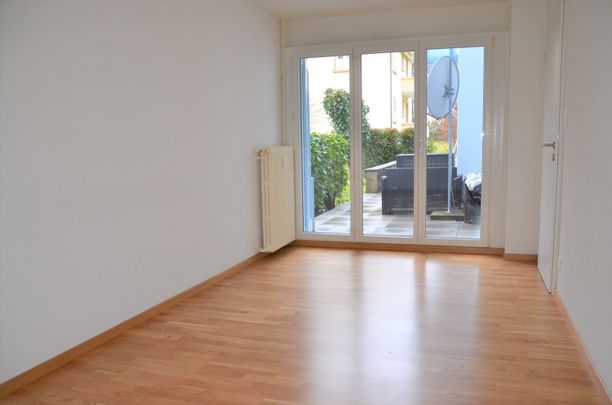 "moderne 1.5-Zimmer-Wohnung mit Balkon" - Photo 1