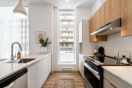 1230 Av De La Croisée, Terrebonne, QC - Photo 2