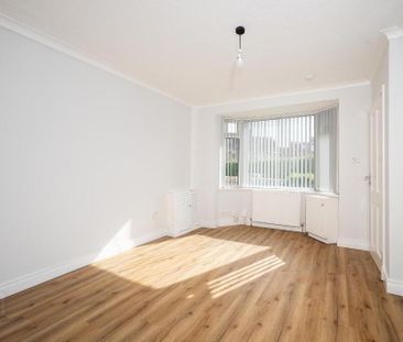 9 Vandyck Gardens, Newtownabbey, BT36 7HQ - Photo 1