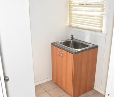 Cosy Two Bedroom Haven - Photo 1