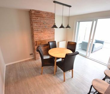 4 bedroom semi-detached house to rent - Photo 4