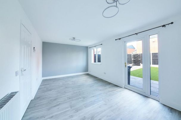 3 bedroom terraced house to rent - Photo 1