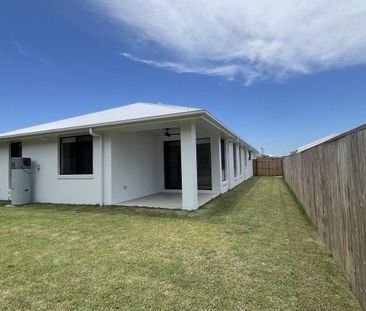 Brand New 5 Bedroom House in The Village, Jimboomba. - Photo 6