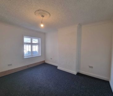 Leeming Lane South, Mansfield Woodhouse, MANSFIELD - Photo 2