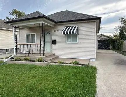 1044 REEDMERE ROAD — 2 Bedroom - Photo 1