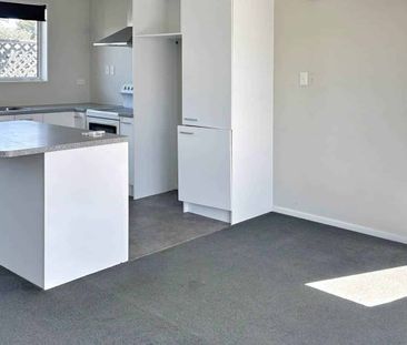 3 Bed 1 bath - Tidy Home - Photo 5