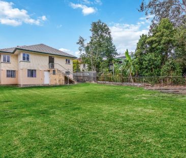 Spacious House Located on Quiet Greens Road - Photo 6