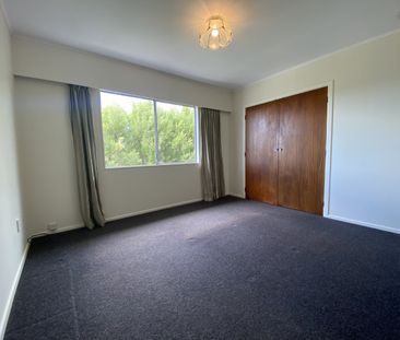 37 Carluke Street, Paparangi - Photo 5