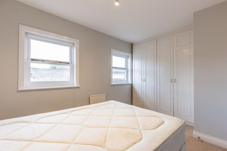 2 bedroom ground floor flat to rent - Photo 3