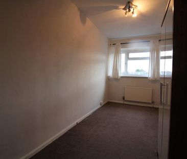 3 bedroom apartment to rent - Photo 2