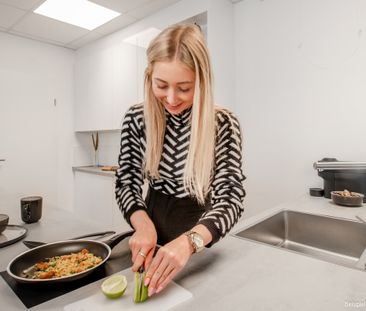 Wunderschöne 2-Zimmer Penthouse Wohnung Möbliert im Heilbronner Zen... - Foto 4