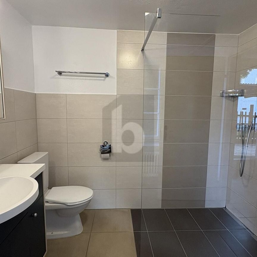 AU CALME AU CENTRE DU VILLAGE - Foto 1