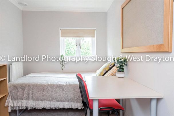 Broomfield, Guildford, Surrey, GU2 8LH - Photo 1