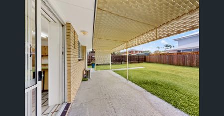 Where the Coast Slows Down and Life Speeds Up - Photo 4