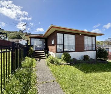 3-Bedroom House in Tirohanga - Photo 2