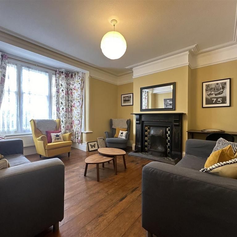 6 bedroom terraced house to rent - Photo 1