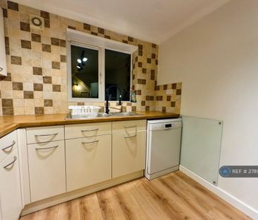 3 bedroom maisonette to rent - Photo 5