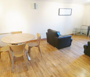 19 St Marks Road, Preston - Photo 3