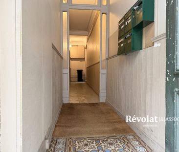 Location Appartement 1 pièce 38m² BORDEAUX 33000 - Photo 5