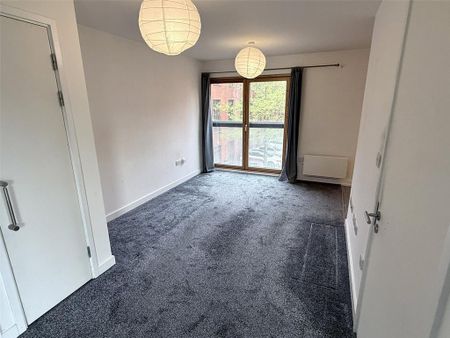 Studio to rent - Photo 2