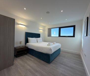 3 bedroom flat to rent - Photo 3