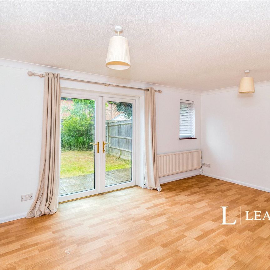 3 bedroom house to rent Burley Close, Chandler's Ford, Eastleigh, SO53 - Photo 1