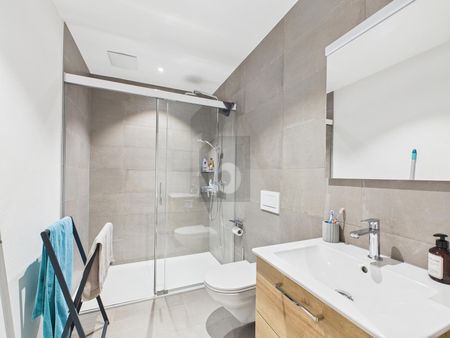 LIVING WHERE OTHERS TAKE VACATIONS - Photo 5