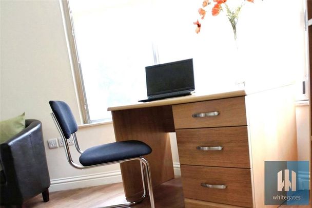 1 bedroom penthouse to rent - Photo 1