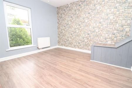 2 bedroom House To Let - Photo 2