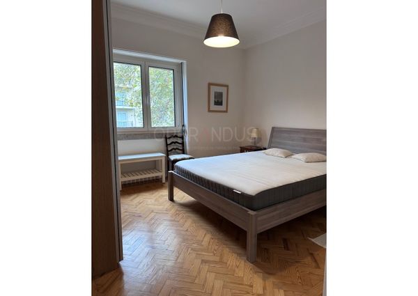 Apartamento T5 em Lisboa