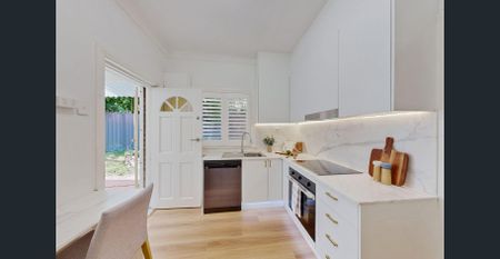 Fully Refurbished House - Photo 2