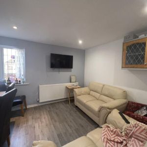 Springfield, Littleover, DERBY - Photo 2