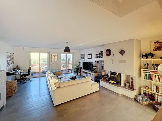 Joli triplex de 5.5 pièces au rez - Foto 1