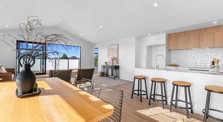Brookfield 3 bedroom Townhouse - Photo 2