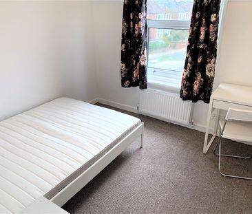 Room For Rent Waverley Road, Southsea - Photo 1