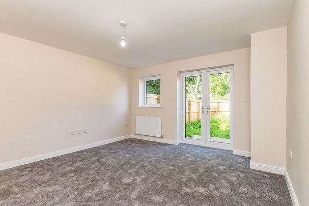 4 bedroom terraced house to rent - Photo 1