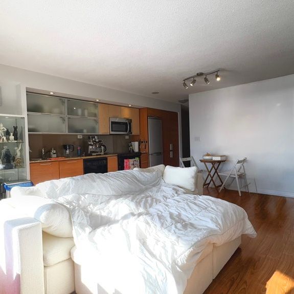 For Lease - 25 Capreol Court Unit# 2512, Toronto, Ontario - Photo 1