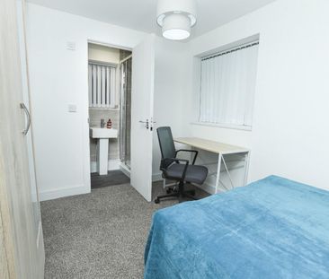 5 bedroom House To Let Total Size: 1174 SQ FT - Photo 5