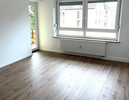 Familienfreundliche 3 - Zimmer Wohnung mit Balkon! - Foto 1