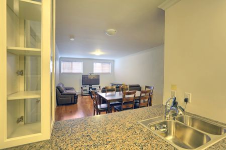 Condo for rent, Montréal (Ville-Marie) - Photo 3